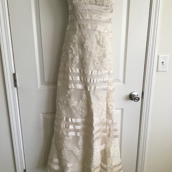 Priscilla of Boston Gown - Picture 3 of 10